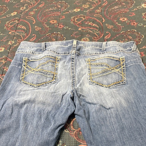 Ariat Women's Flare Jeans in Classic Blue - Picture 4 of 4